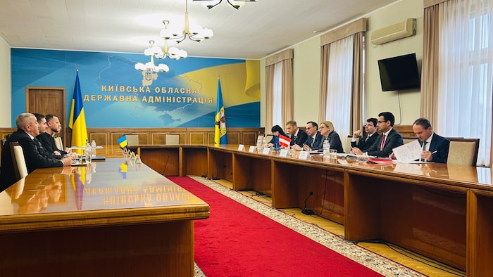 Treffen in der Regionalverwaltung in Kiew mit dem Governeur vom Oblast Kiew. 