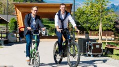 2023 radelten der damalige Mobilitätslandesrat Daniel Zadra und Markus Wallner noch gemeinsam. (Bild: Bernd Hofmeister)