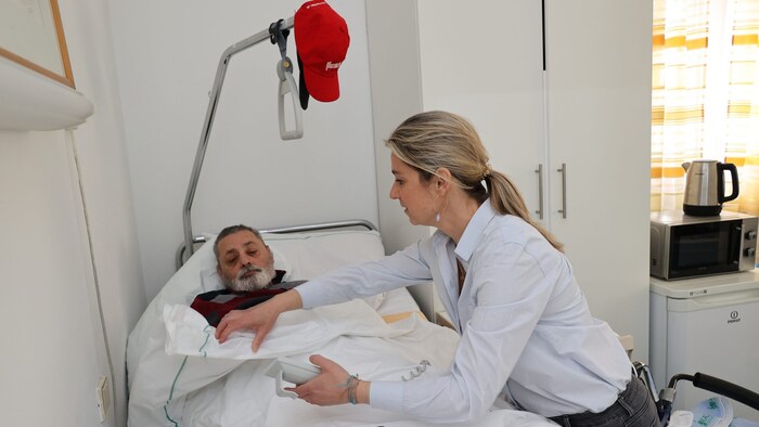 Leiterin Stephanie Rovere im neuen Krankenzimmer: „Man segelt nicht in diesen Hafen, man wird ...