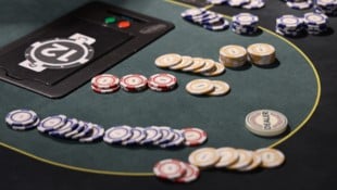 Kitzbühel wehrt sich gegen das mögliche Aus des Casinos (Archivbild). (Bild: Birbaumer Christof)
