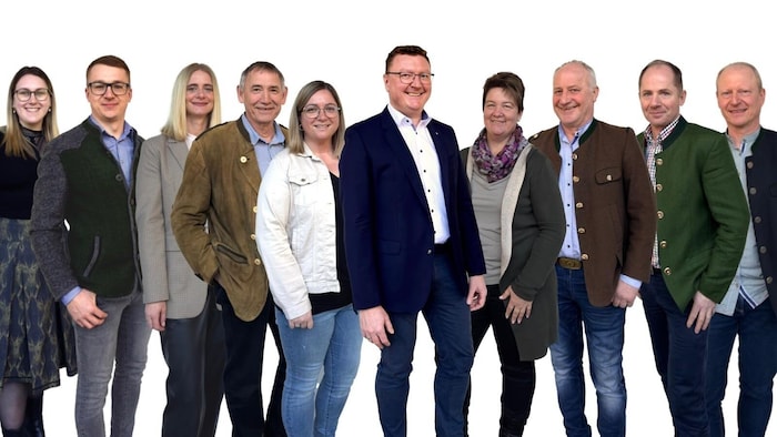 Der neue Breitenauer Bürgermeister Martin Pretterhofer (MItte) und sein Team. 