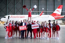 Das Nationalteam in der Sportart Cheerleading im Hangar der Austrian Airlines