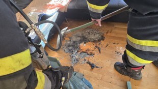 Im Wohnzimmer entstand ein Schwelbrand