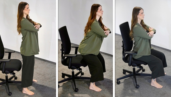 Chair-rise-Test: Mit vor der Brust gekreuzten Armen ohne sich abzustützen aus einem Sessel ...
