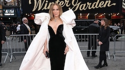 Jennifer Lopez stahl George Clooney bei seinem Broadway-Debüt (fast)  die Show.