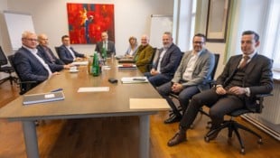 Konstruktives Gespräch: Land und Gemeindevertreter diskutierten über mögliche Entlastungsmaßnahmen. (Bild: LMS)
