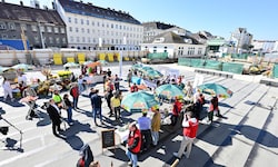 Im neuen 800 Quadratmeter großen Marktraum wurden insgesamt 13 Stände vergeben, darunter nur ein ...
