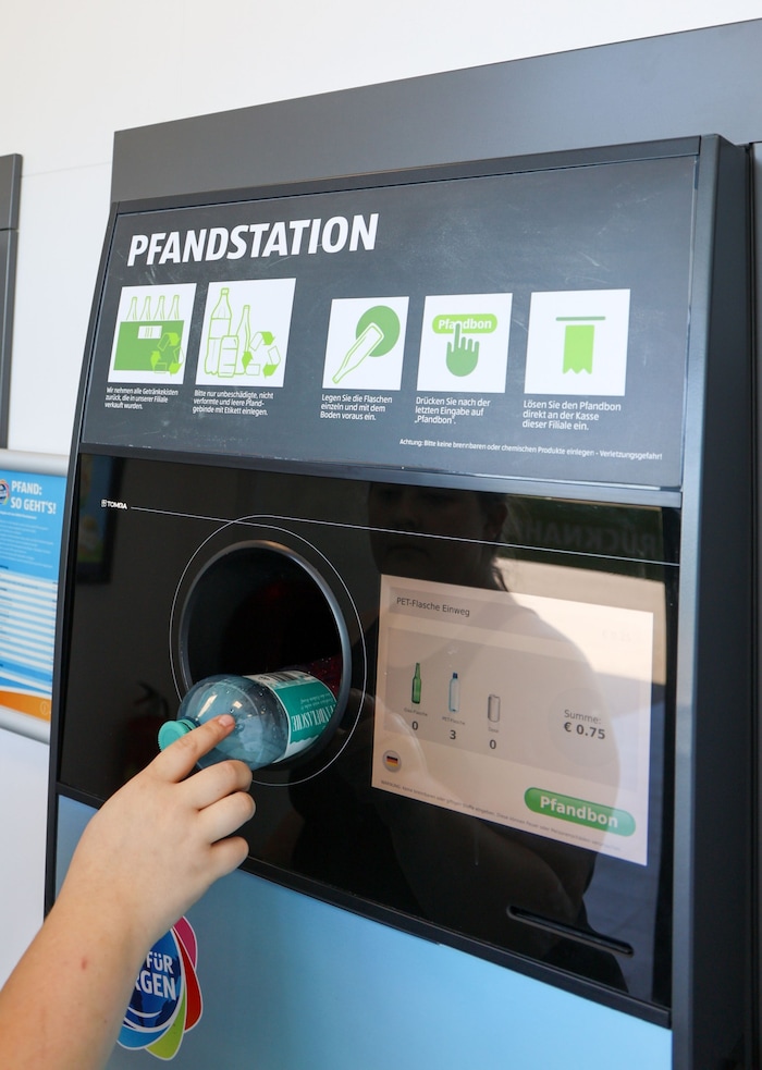 Wegen des Pfands haben die Konsumenten heuer weniger oft PET-Einwegflaschen gekauft.