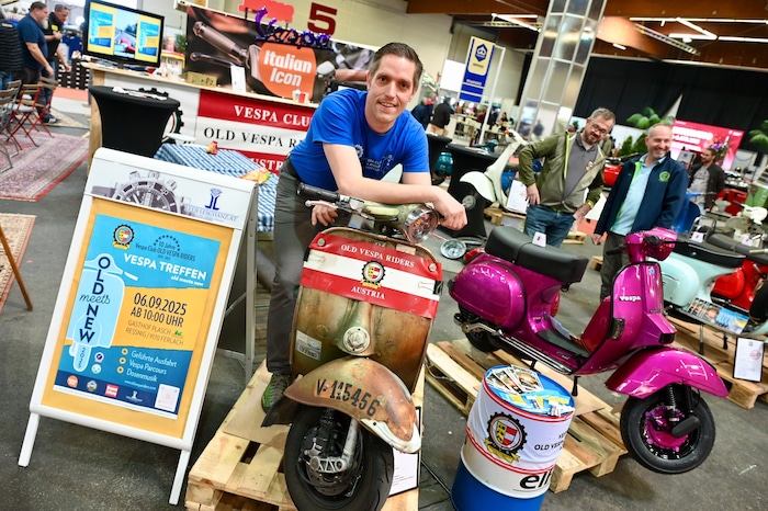 Der Club „Old Vespa Riders“ feiert seine ersten zehn Jahre, stellt Modelle vor und präsentiert ...