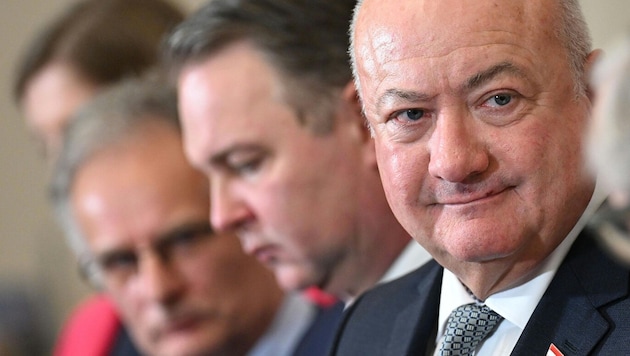 Entschlossenheit gefragt: Finanzminister Markus Marterbauer, Vizekanzler Andreas Babler, Bundeskanzler Christian Stocker