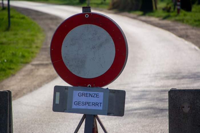 Grenzen im Burgenland und Niederösterreich sind geschlossen oder Ein- und Ausreisende müssen ...