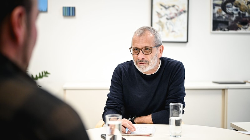 Wolfgang im Gespräch mit „Krone“-Redakteur Gerald Schwab (Bild: Wenzel Markus)