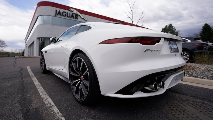 Ein Jaguar- Händler: Das Unternehmen liefert jährlich rund 1000.000 Fahrzeuge in die USA.