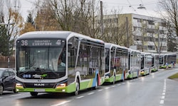 Mehr E-Busse sollen durch Salzburg rollen, geht es nach der Stadt.