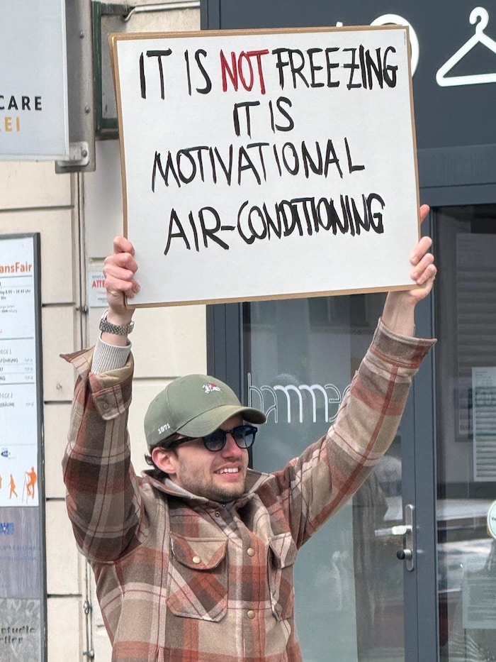 Die eisigen Temperaturen sollten bewusst motivierend wirken, meinte dieser Marathon-Fan – ...