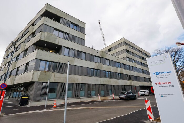 Viel Geld wanderte in die Spitäler, etwa beim Neubau in der Christian-Doppler-Klinik.