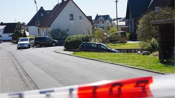 Im deutschen Westerwald wurden am Sonntag die Leichen einer Familie gefunden. Die Ermittlungen ...