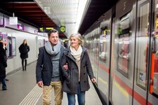 Die Nachweise für Seniorenermäßigungen in den öffentlichen Verkehrsmitteln sind in ganz ...