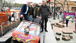 Freuen sich bereits auf die erste Fahrt: Marktreferent Martin Hajart, Schausteller-Titan Ludwig ...