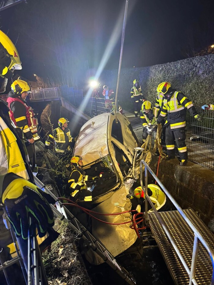 30 Einsatzkräfte waren vor Ort. 