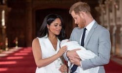 Herzogin Meghan und Prinz Harry mit Baby Archie auf Schloss Windsor