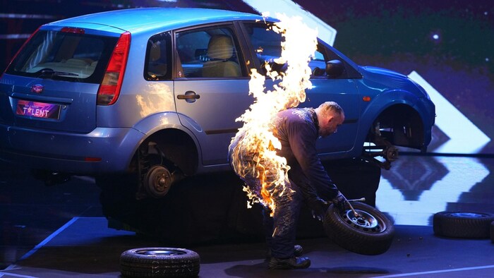 Bei der dieswöchigen Ausgabe von „Das Supertalent“ auf RTL ist Tödtling wieder Feuer und Flamme.