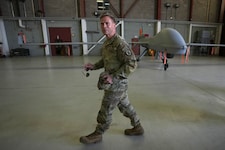 Im Kampf gegen Drogenkriminalität könnte die US-Regierung bald große Geschütze auffahren. (Bild: APA/AP/Ross D. Franklin)