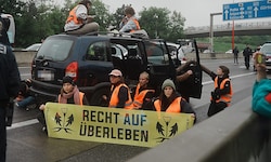 Wie erkennbar ist, mündete die Aktion auch auf der Gegenfahrbahn in einem Stau.