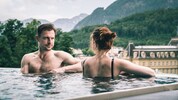 Egal ob Thermenbesuch oder Hurghada (re.): Hauptsache es geht in den Ferien ins Warme.