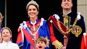 Prinzessin Catherine, Prinz William und ihre Kinder Charlotte und Louis bei der Krönung von ...