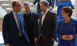 Union und SPD einig Einigung: CDU-Chef Friedrich Merz und CSU-Chef Markus Söder mit den ...