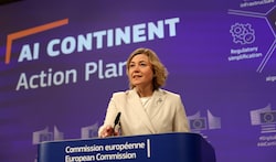 Virkkunen bei der Vorstellung des KI-Aktionsplans