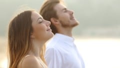 Die gute Nachricht: Jeder kann in fünf Schritten sein Glück wiederfinden und stärken.