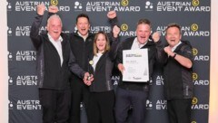 Das Team des TVB Naturparkregion Reutte jubelte über den Award für „Reutte on Ice“. (Bild: AEA/COMTAIN)