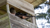 Mitglieder der Jagdgenossenschaft observieren das Revier nun verstärkt und achten auf ...