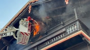 Die Flammen griffen auch auf den Dachstuhl über.