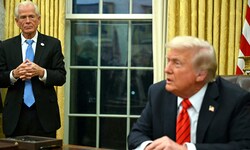 Eine Art Schattenkabinett hat offenbar großen Einfluss auf den US-Präsidenten (links im Bild: ...