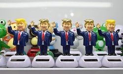 In China werden wenig schmeichelhafte Plastikfiguren des US-Präsidenten hergestellt.