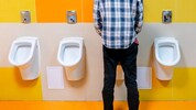Urinale sind praktisch, wenn es schnell gehen muss – nur spritzsicher waren sie bislang nicht.