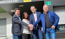Neue Koalition in Hart bei Graz: von links Jochen Kotschar (Neos), Andrea Ohersthaller (SPÖ), ...