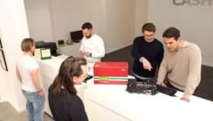 Die meisten Kunden bevorzugen den persönlichen Kontakt im Pfandleihhaus. (Bild: zVg/Cashy)