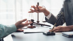 Antworten auf offene Fragen suchen vor allem Opfer, aber auch Täter nach Straftaten, um das Erlebte endlich hinter sich lassen zu können. (Bild: Wicitr - stock.adobe.com)