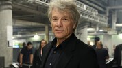 Ein Bürgermeister wettert gegen Jon Bon Jovi, weil dieser mit seiner Wohltätigkeitsorganisation ...