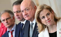 Was tun gegen das Budgetloch? Die Dreier-Koalition und Finanzminister Markus Marterbauer (links) ...