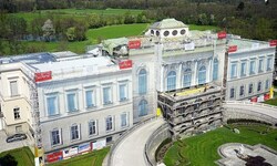 Lederer Bau ist auch spezialisiert auf Fassadenrenovierungen, wie hier in Salzburg.
