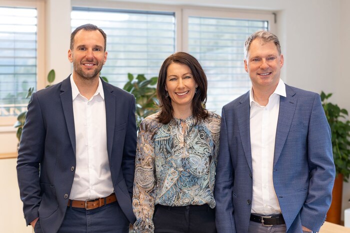 Alexander Ertl, Roswitha und Markus Leeb führen die Firma.