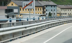 Der Tatort: die Arzhofbrücke in Lend.