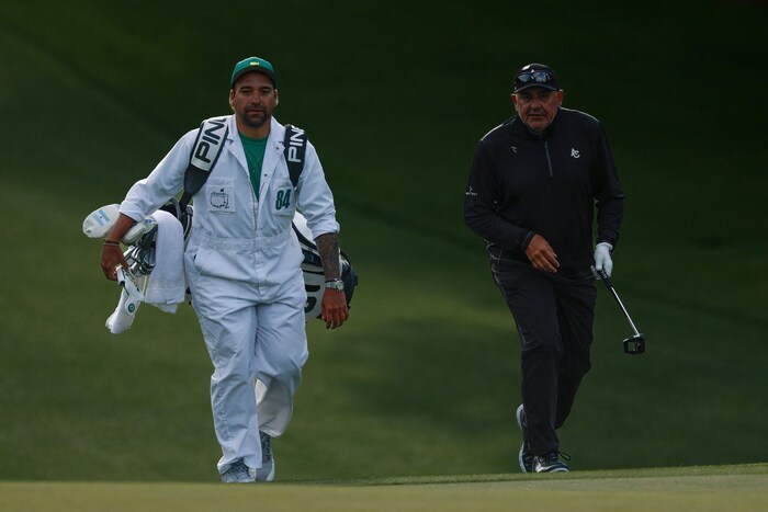 Angel Cabrera (re.) spielte am Freitag beim US Masters eine 80er-Runde, schied klar aus.