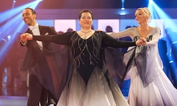 Simone Lugner tanzte in dieser Woche nicht nur mit Danilo Campisi, sondern auch mit Schwester ...