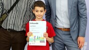 Der damals 7-jährige Josef bei der Preisverleihung im Wiener Rathaus.